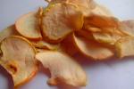Wholesale vacuum fried fruits chip healthy snack crispy yellow peach slices