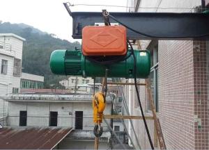 China Pendant Control 5Ton Electric Wire Rope Hoist With Motorized Trolley factory