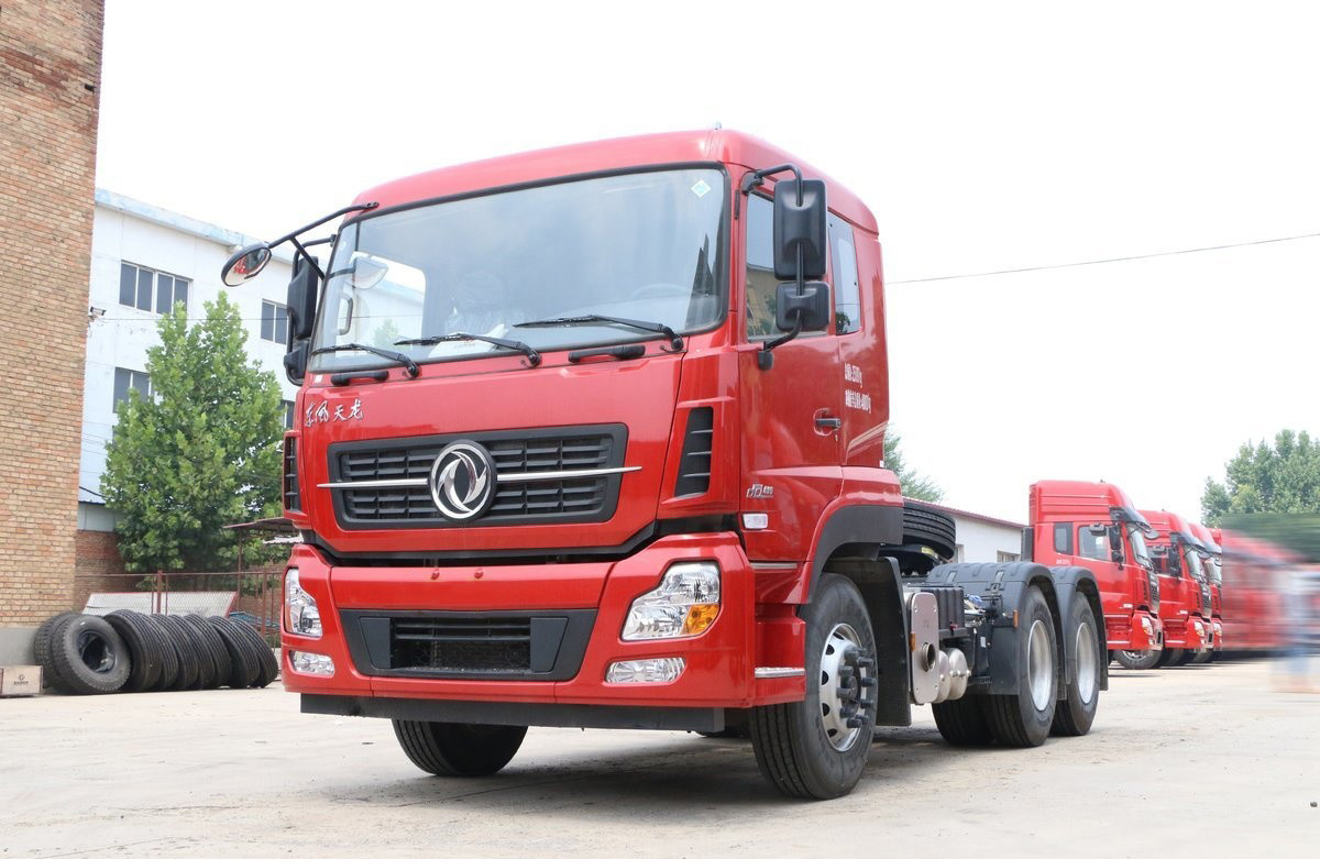12m Dongfeng Heavy Duty Tractor Trailer Truck TIANLONG 450 HP 6X4 Tractor