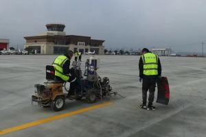 China 98:2 MMA+ BPO Quickly Drying Spraying Line Striping Equipment For Airport Line Marking factory