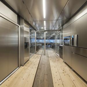 China Elegant Anti-yellowing Stainless Steel Cladding for Lighting Fixtures factory