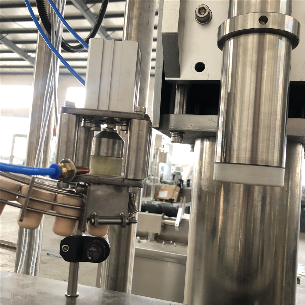liquor spirits vodka whiskey t cork corking machine for vodka