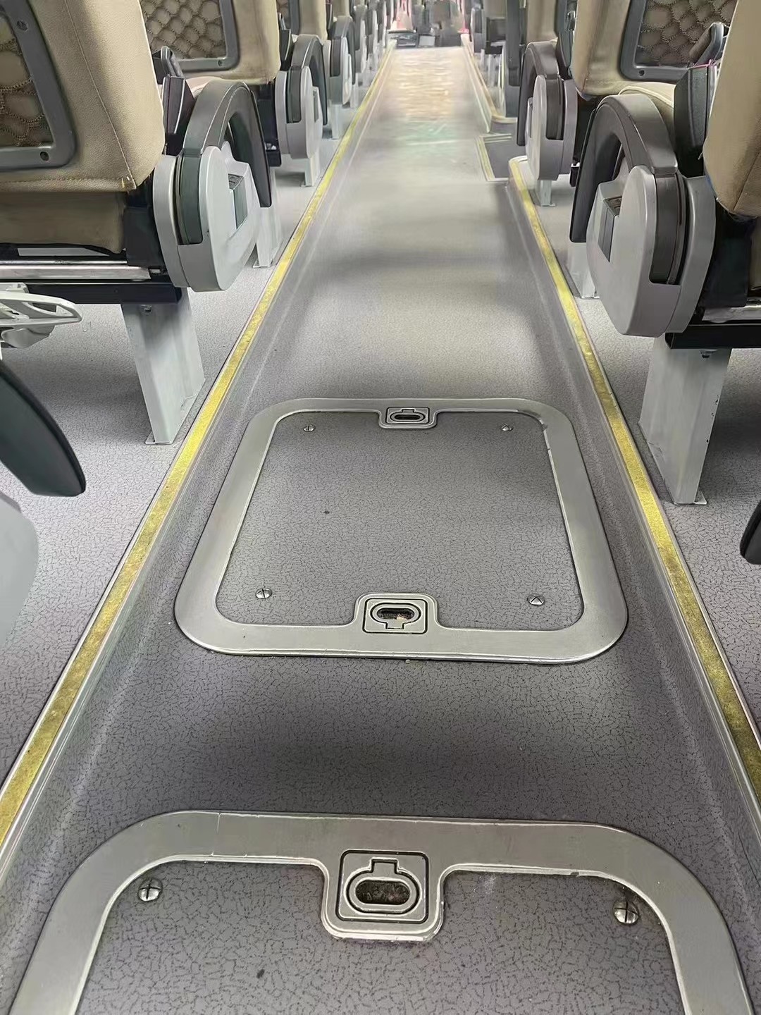 Yutong Used Church Bus ZK6122 Used Coach Bus 2017 Year 49 Seats Luxury Bus Price