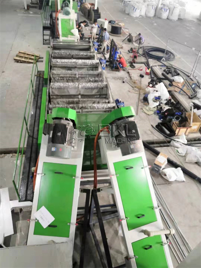 Double Washing Tanks Recycling Equipment In Plastic Recycle