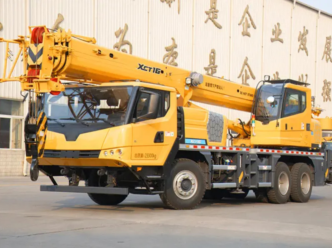 XCMG XCT35 New Design Crane Truck 35 Ton Crane All Terrain Mobile Crane