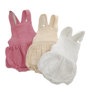 China Summer Cotton Muslin Baby Clothes Sleeveless Romper Strap Pants With Pocket Solid Baby Bodysuit factory
