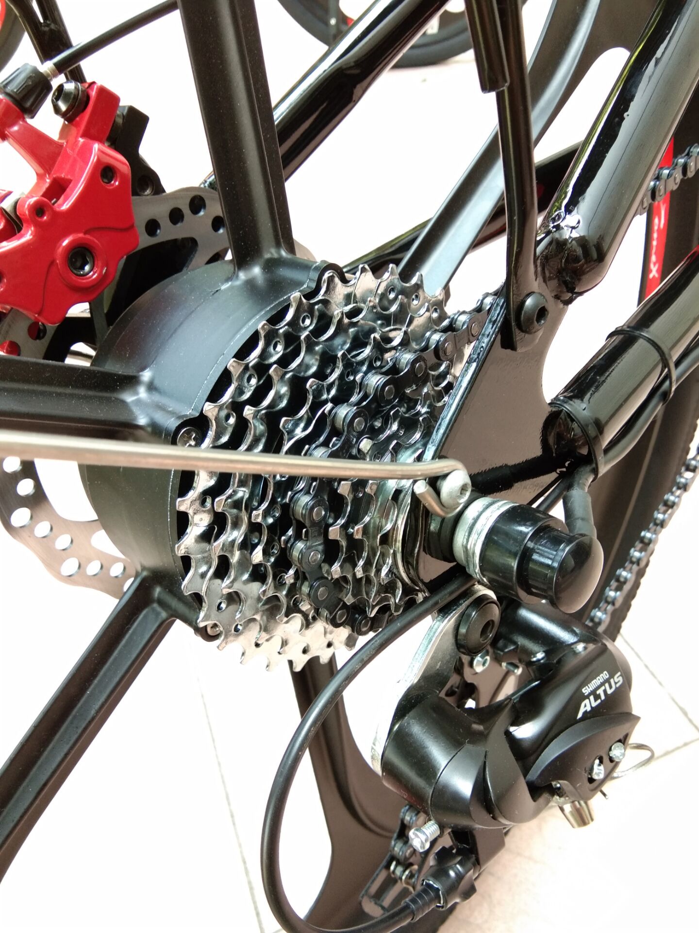 26 inch Rear Hub Motor 24 Speed Mountain Electric Bike With Double Disc Brake 48V 350W