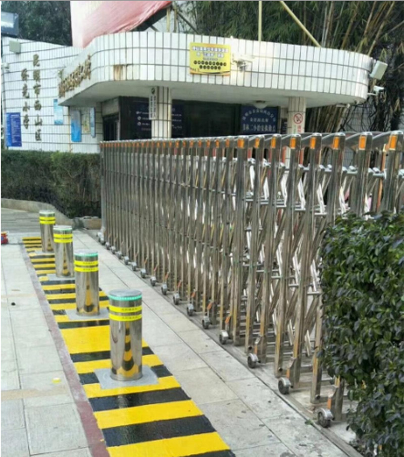 China Retractable Hydraulic Rising Bollards Automatic Access Control Stainless Steel factory