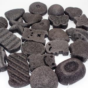 China GMPC Exfoliating Charcoal Konjac Sponge Delicate Skin Bacteriostat Konnyaku Sponge factory