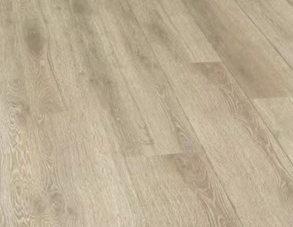 European Oak Flooring Wood Veneer Laminate Flooring 2200×205x1.2mm／3mm／5mm