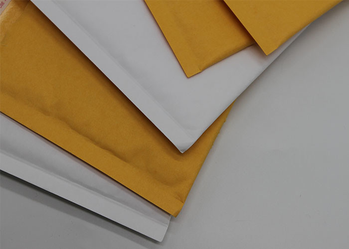 Customized Yellow Kraft Paper Bubble Mailers Easy To Tear Padded For Mailing