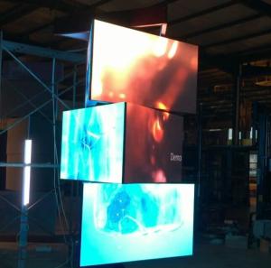China New LED Billboard Outdoor 360 Degree Spinning LED Display Panel factory
