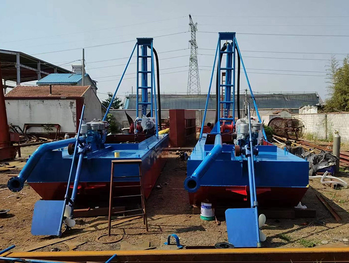 Medium Capacity 10inch 1200m3/h Sand Dredger with A Red Color for River Sand Mining