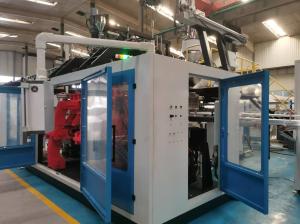 China 15L Capacity Automatic Servo Bottle Blow Molding Machine With Triple Color Extruder factory