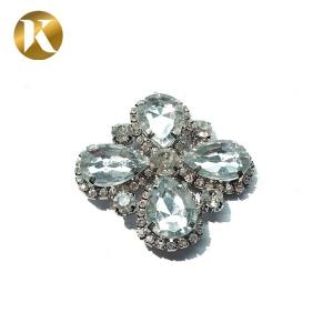 China Four Leaf Flower Decorative Shoe Clips With Pretty Glittering Cryst factory