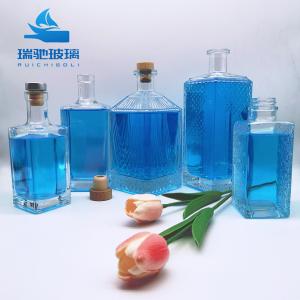 China Transparent Extra Flint Whisky Bottle 700ml 750ml 1L Standard Transparent Glass Bottle factory