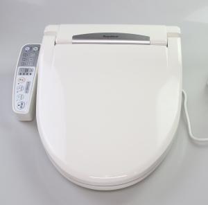China White Water Closet Electric Heated Toilet Seat Cover 1.4L Water Tank V Shape factory