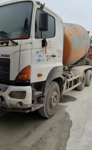 China 2013 31000kgs Concrete Used Mixer Trucks with Feeding Height 1540 factory