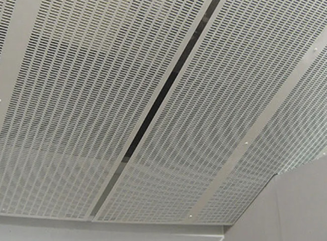 Durable Strong Structure Titanium Perforated Metal In Industry Decoration Ventilation