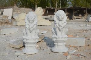 China Granite Travertine Large Lion Statue Stone Carving Sculpture factory