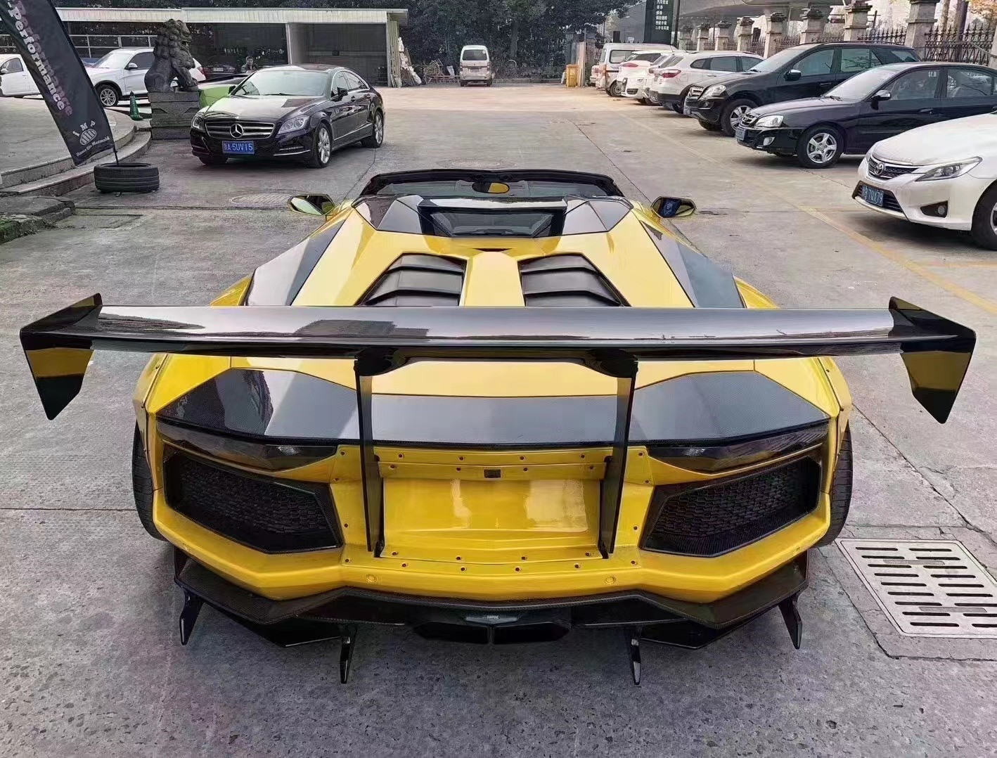 For Lamborghini Aventador LP700 Carbon Fiber Body Kit LP700 Upgraded LB-style Side Skirt Spoiler Wheel Arch