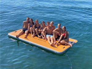 China PVC Drop Stitch Customized Inflatable Yacht Dock Water Floating Platform factory