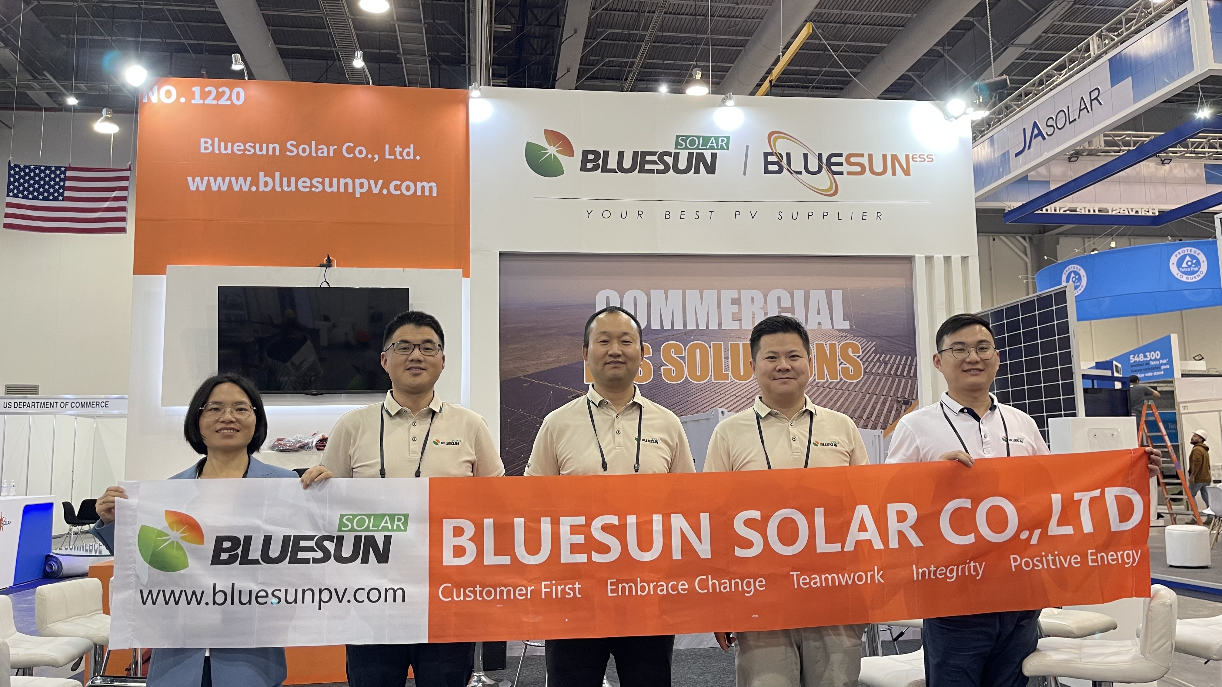 Bluesun Factory All in One Complete Hybrid Solar Energy System 10kw 12kw 15kw Home Solar Power System Solution