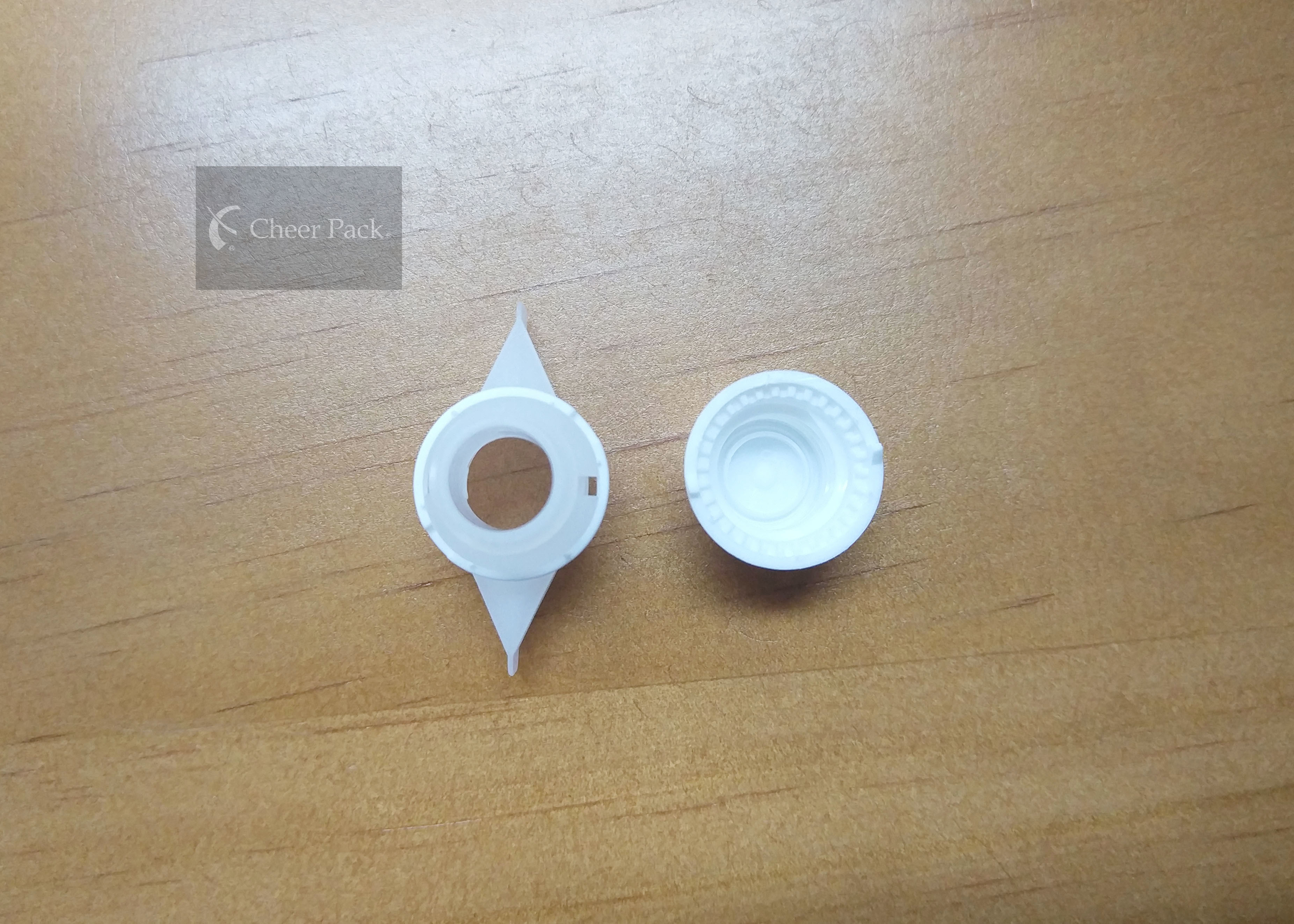 9.6 Millimeter Plastic Pour Spout Caps 100% Food Grade Material PE
