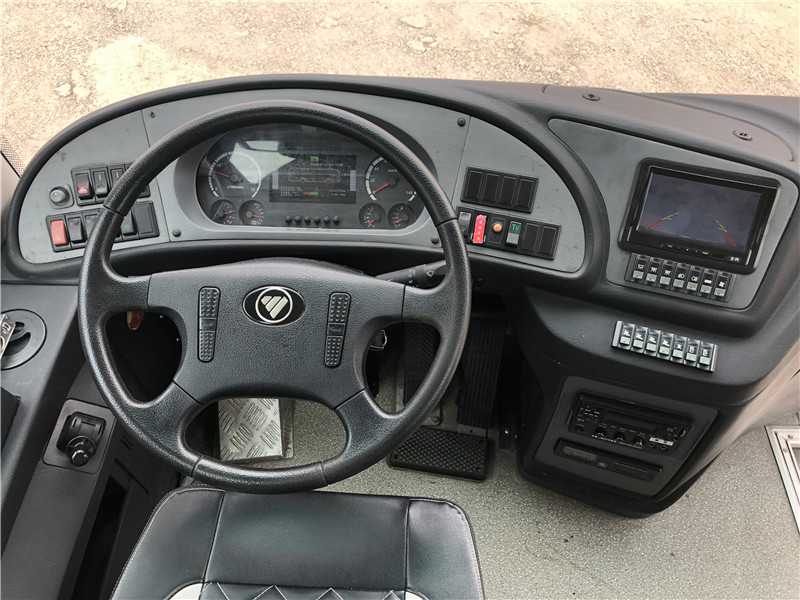 Luxury Coach Bus 53 Seats Rhd Lhd Diesel Euro 3 Inner City Bus Long Distance Passenger Bus For Sale