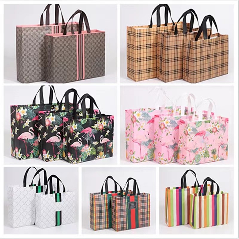 Logo Printed Gilding Striped Apparel Paper Bag Packaging For Clothes