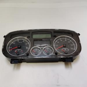 China Dashboard For Sinotruk Howo Trucks Combination Instrument For Drive Cab Interior factory