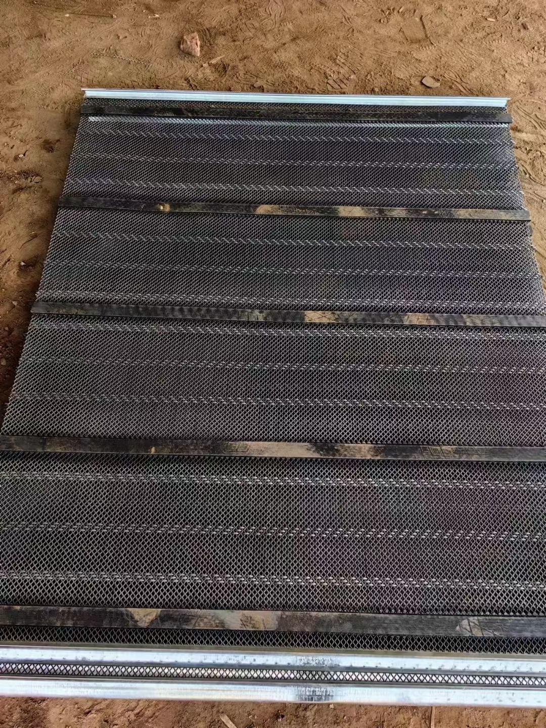 rubber self cleaning vibrating screen mesh