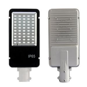 China Waterproof 7500 Lumens LED Solar Powered Road Lights Aluminum Case factory