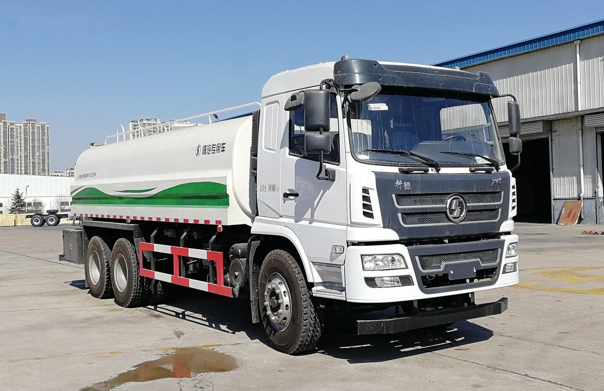 4x4 Driving Wheel Water Tank Truck Euro IV 25000 Liters Water Tanker Trucks