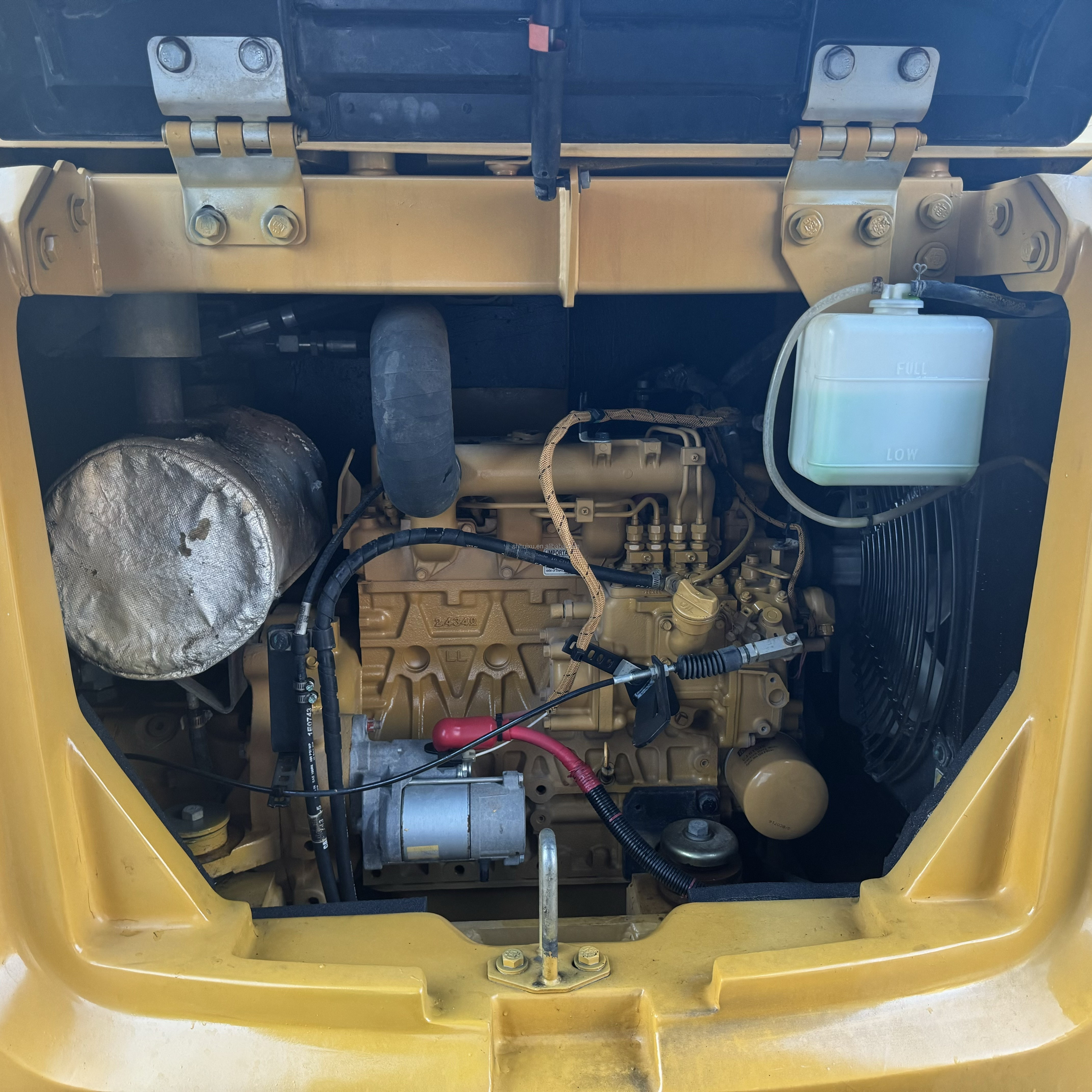 Low Price Used 5.5 Ton Mini CAT 305.5 Crawler Excavator With Hydraulic Thumb Caterpillar 305.5E2 near in years ,great discount
