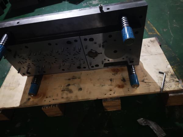 High-Precision Metal Stamping & CNC Parts – Aluminum & Stainless Steel with