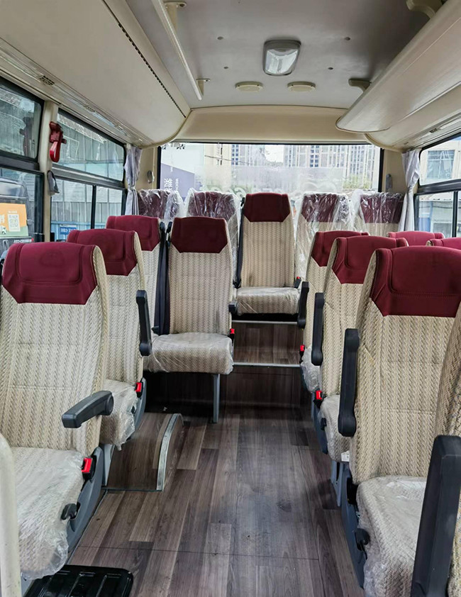 19 Seats Mini Used Passenger Yutong Bus Second Hand Travelling City