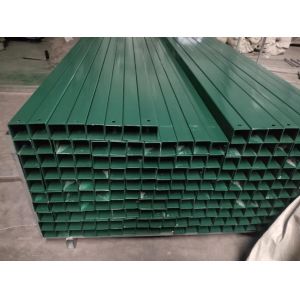 Straight Post Powder Coated Curved Metal Fence Panels Triangle Bend Wire Mesh