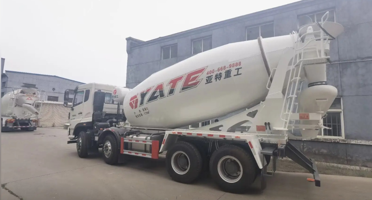 Mixer Truck Sinotruk Heavy Duty HOWO 12m3 6X4 Construction Coment Concrete
