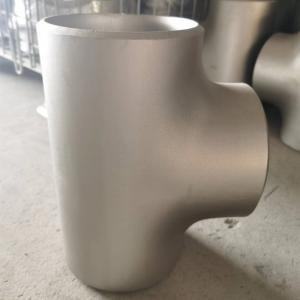 China Reliable Connection Butt Weld Equal Tee Black Painting Included factory
