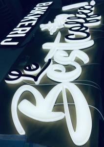 China Anti Corrosion Waterproof ODM CE Channel Acrylic Box Letters factory