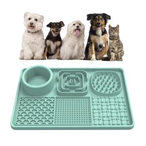 China All in One Dog Lick Mats Rectangle Dog Slow Feeder Mat Eco Friendly With Suction Cups on sale