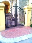 Black Courtyard Modern Metal Garden Gates Anti Corrosion Modern Stylish