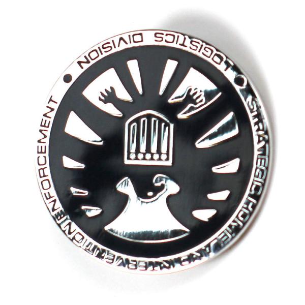 China Metal Coins Making Machine Inserting Round Button Badge Machine Custom Soft or Hard Enamel Lapel Pins factory