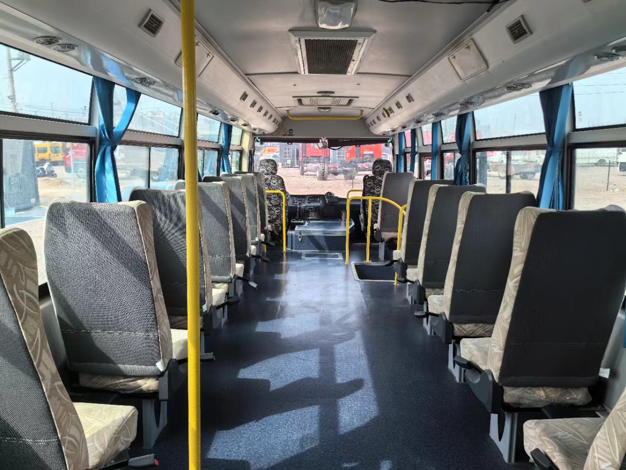 10-23 Seat Second-Hand Driving License Test Car with Diesel Fuel