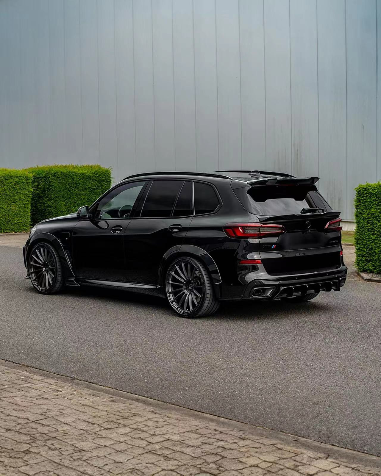 For BMW X5 G05 F95 Carbon Fiber Widebody Kit X5 G05 F95 Carbon Fiber Front Lip Diffuser Spoiler Wide-body Kit
