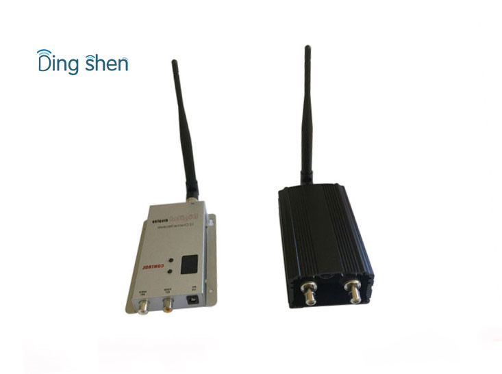 1.2Ghz 5000mW Analogue wireless transmitter with DC 12V for Live-time Video Transmission