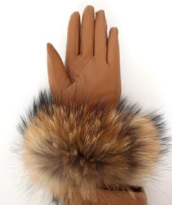 China Winter Ladies Fashion Gloves Ladies Sheepskin Mittens Fluffy Fox Raccoon Fur factory