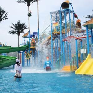 China Parent-child Theme Big Aqua Playground Fiberglass Water House for Amusement Park factory