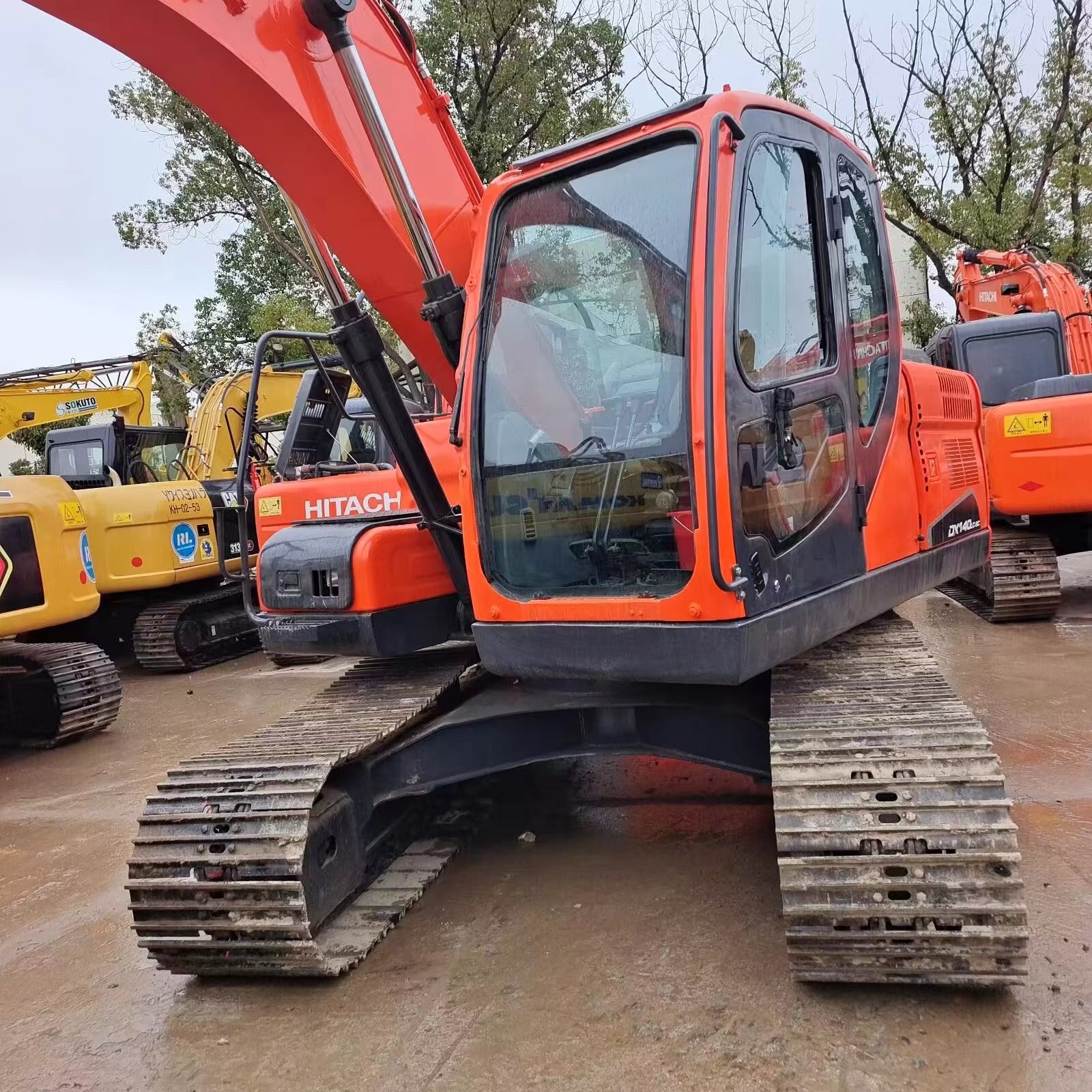 Used Doosan Digger DX140LC Secondhand 14ton Medium Type Crawler Excavator